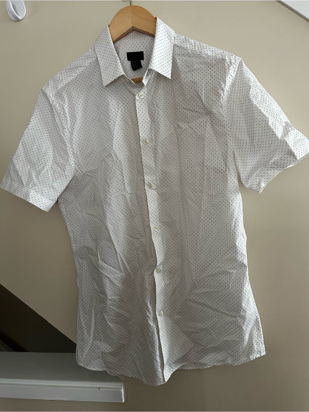 H&M White Short-Sleeve Button-Up Shirt with Micro Dot Print